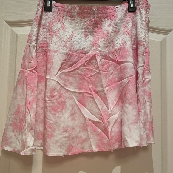 NWT H&M Pink Tie Dye Smocked Mini Skirt - Picture 2 of 5
